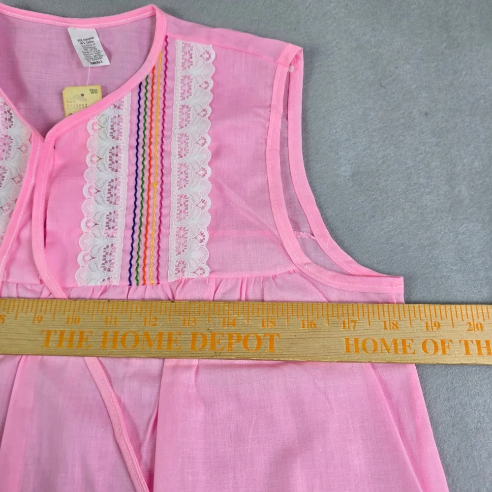 Vintage Nightgown‎ Women Small Pink Rainbow Embroidery Lace Trim Sleeveless USA